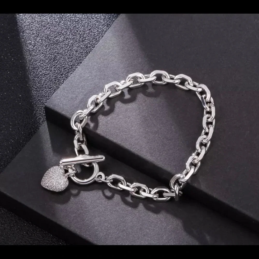 Pave’ Heart Bracelet in Silver